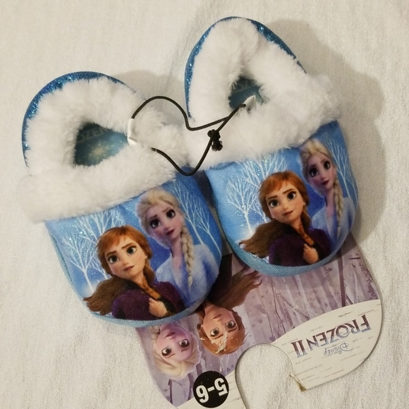 Disney Frozen ll Slippers - Picture 2 of 8